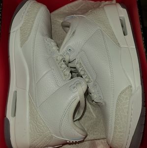 Triple White Jordan 3 size 8.5